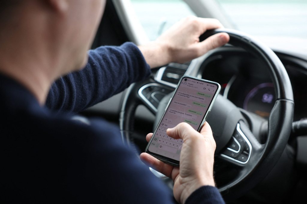 Téléphone au volant, le danger c’est la distraction.
